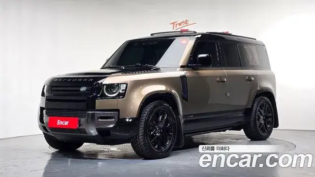 Land Rover Defender 2023 — ფოტო 19/33