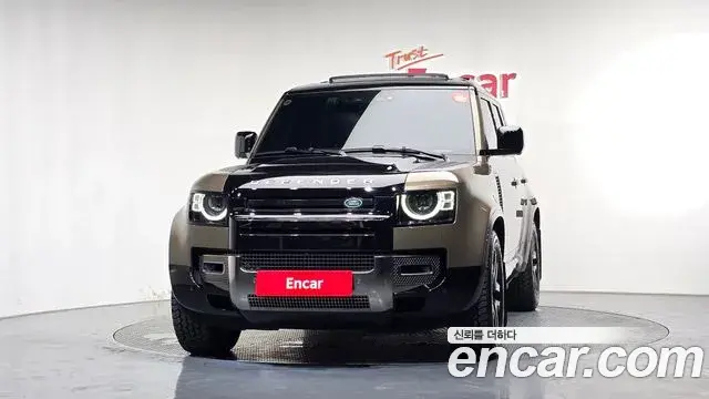 Land Rover Defender 2023 — ფოტო 7/33