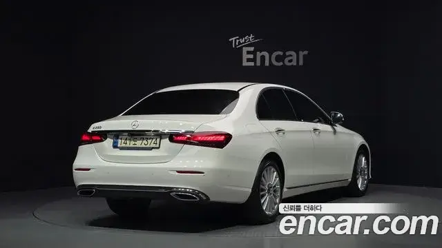 Mercedes-Benz E-Class 2021 — ფოტო 2/20