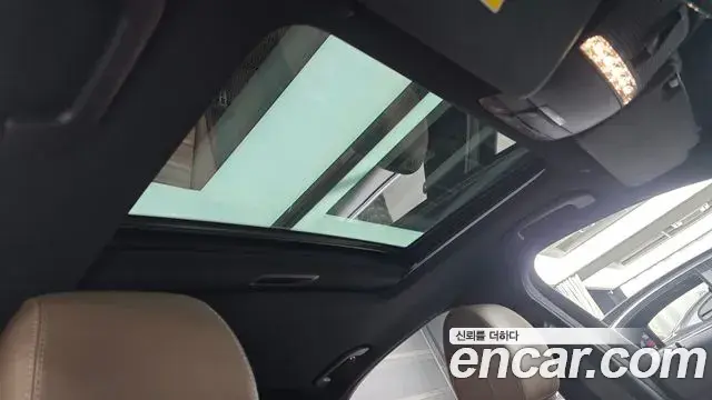 Mercedes-Benz E-Class 2021 — ფოტო 18/20