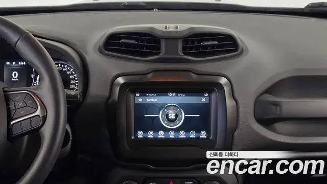 Jeep Renegade 2022 — Фото 13/20