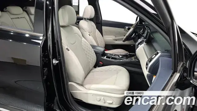 Kia Sorento 2022 — Фото 11/20