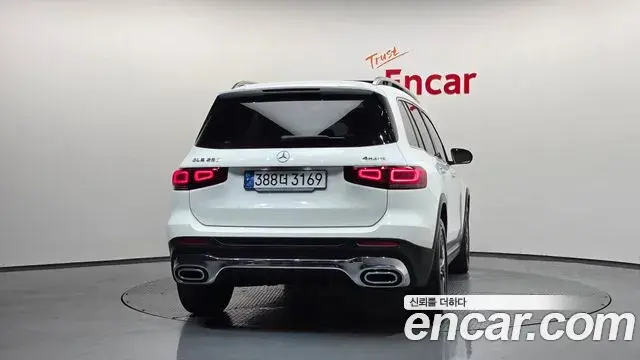 Mercedes-Benz GLB-Class 2023 — Фото 4/20