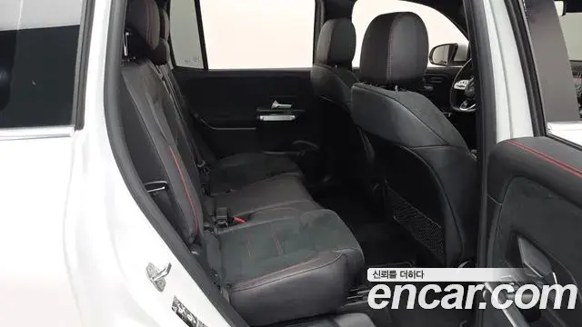 Mercedes-Benz GLB-Class 2023 — Фото 11/20