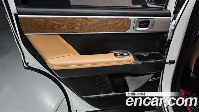 Hyundai Santa Fe 2023 — Photo 4/34