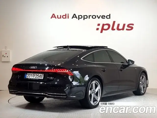 Audi A7 2022 — ფოტო 18/20