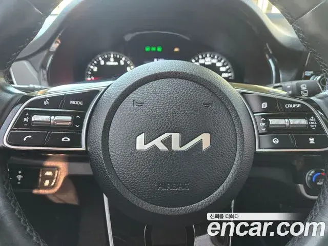 Kia Seltos 2021 — Фото 12/20