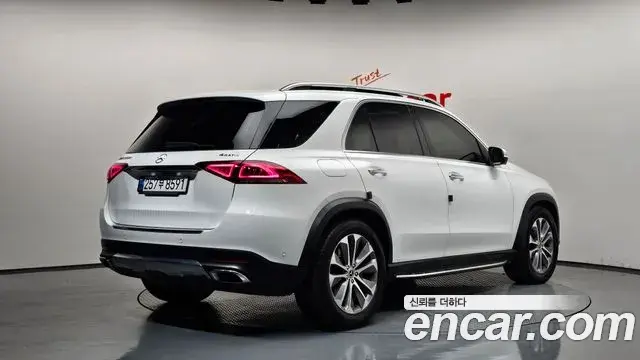 Mercedes-Benz GLE-Class 2022 — Фото 2/20