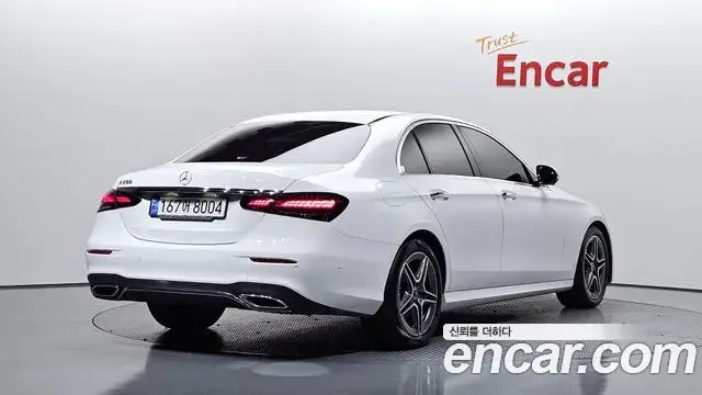 Mercedes-Benz E-Class 2022 — Şəkil 10/20