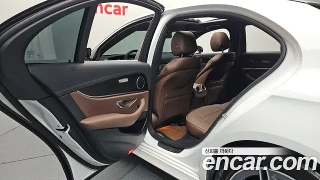 Mercedes-Benz E-Class 2022 — Şəkil 3/20