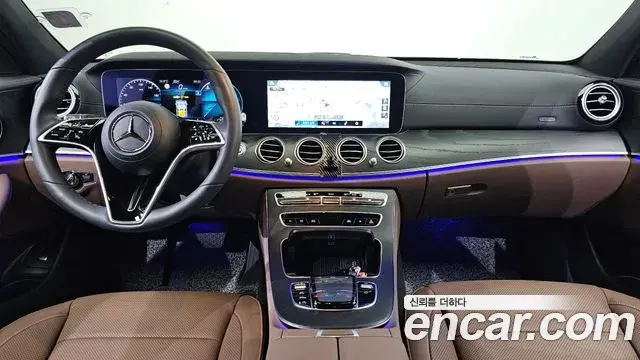 Mercedes-Benz E-Class 2022 — Фото 7/20