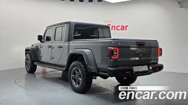 Jeep Gladiator 2023 — Фото 1/20