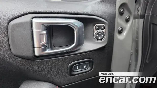 Jeep Gladiator 2023 — Фото 14/20