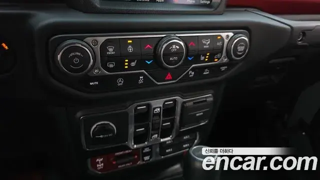 Jeep Gladiator 2023 — Фото 18/20