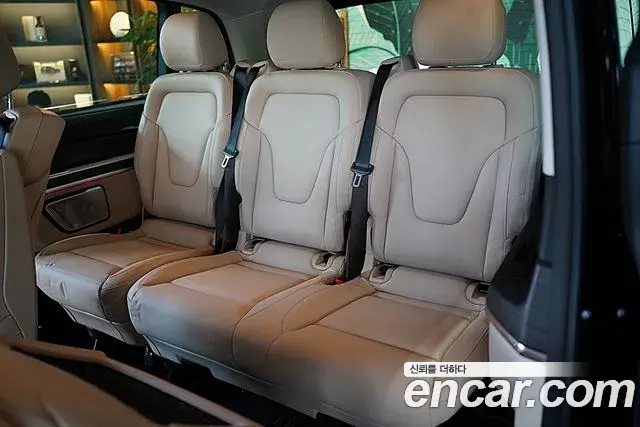 Mercedes-Benz V-Class 2025 — Şəkil 10/15