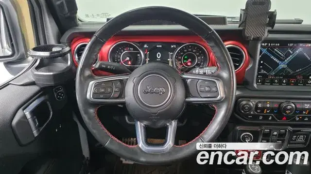 Jeep Wrangler 2022 — Şəkil 13/20