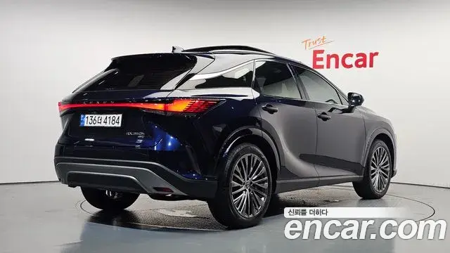 Lexus RX350h 2023 — Photo 38/43