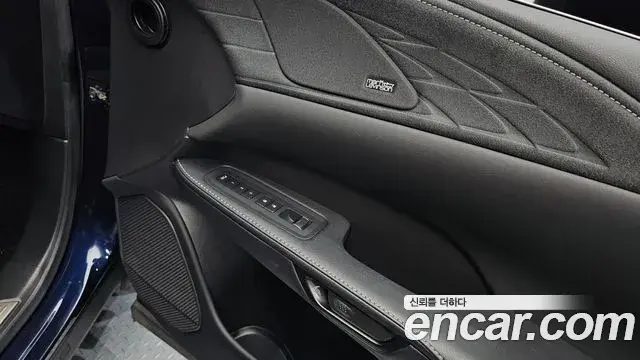 Lexus RX350h 2023 — Photo 16/43