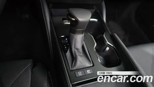 Lexus ES300h 2025 — Şəkil 18/20