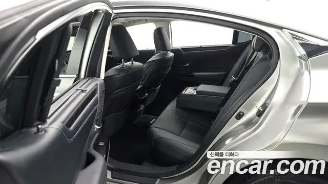 Lexus ES300h 2025 — Şəkil 5/20