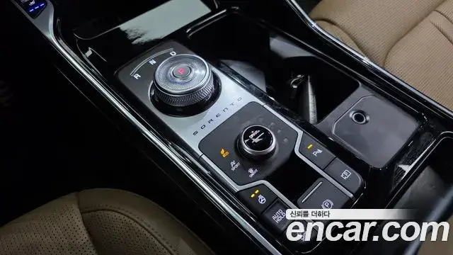 Kia Sorento 2024 — Фото 9/20