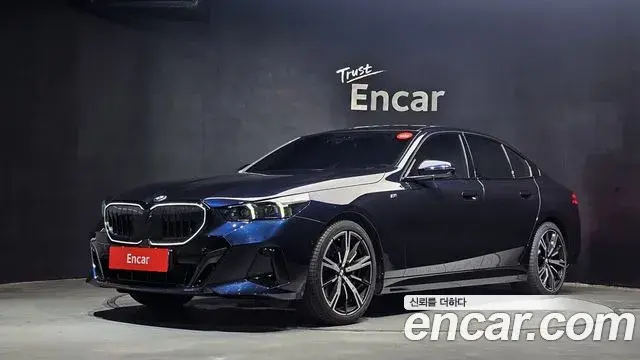 BMW 5 Series 2024 — Şəkil 24/31