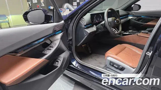 BMW 5 Series 2024 — Şəkil 20/31