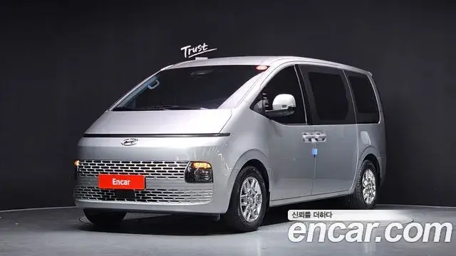 Hyundai Staria 2021 — Фото 1/20