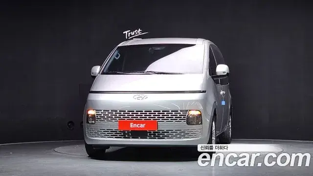 Hyundai Staria 2021 — Фото 3/20