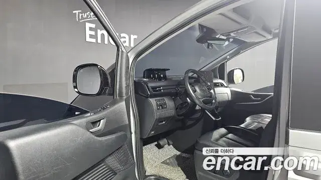 Hyundai Staria 2021 — Фото 10/20