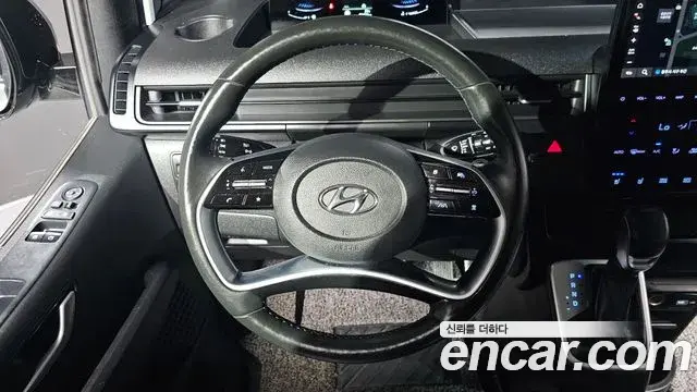 Hyundai Staria 2021 — Фото 13/20