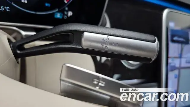 Mercedes-Benz S-Class 2021 — Photo 19/20