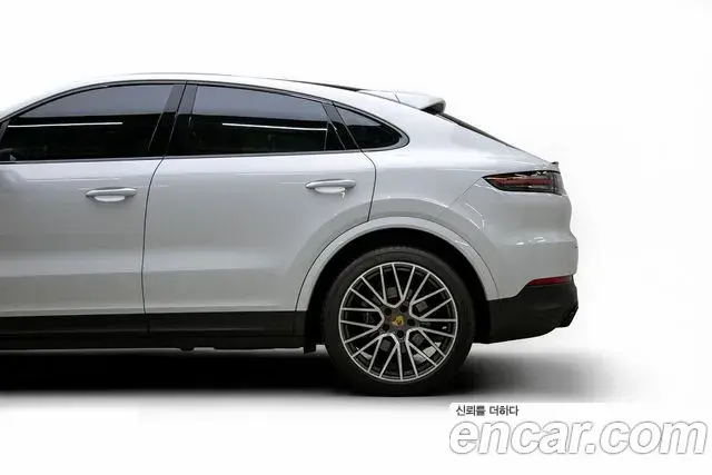 Porsche Cayenne 2021 — Фото 7/20
