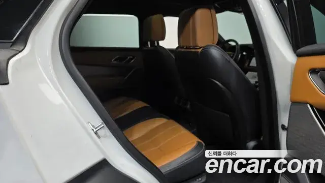 Land Rover Range Rover Velar 2018 — Photo 20/34