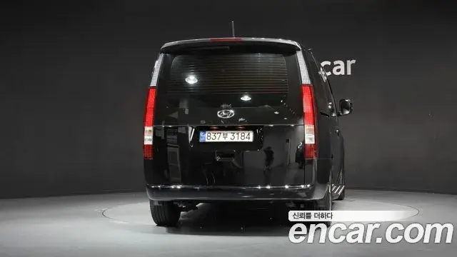 Hyundai Staria 2023 — Фото 4/20