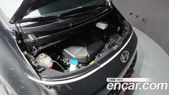 Hyundai Staria 2023 — Фото 6/20