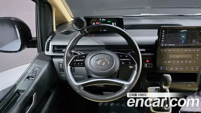 Hyundai Staria 2023 — Фото 12/20