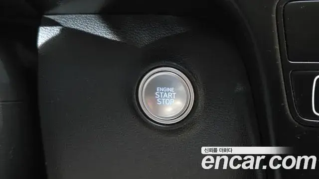 Hyundai Staria 2023 — Фото 18/20