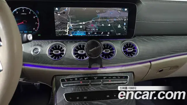 Mercedes-Benz CLS-Class 2022 — Photo 10/35