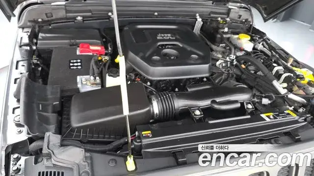 Jeep Wrangler 2022 — ფოტო 6/32