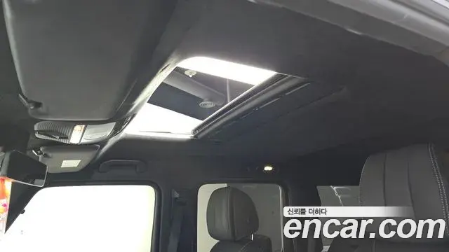 Mercedes-Benz G-Class 2020 — Фото 18/20