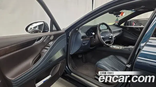 Genesis G80 2021 — ფოტო 28/37
