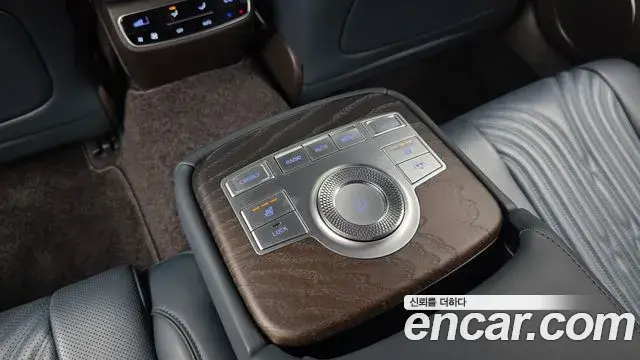 Genesis G80 2021 — ფოტო 31/37