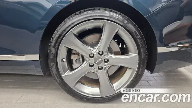Genesis G80 2021 — ფოტო 13/37