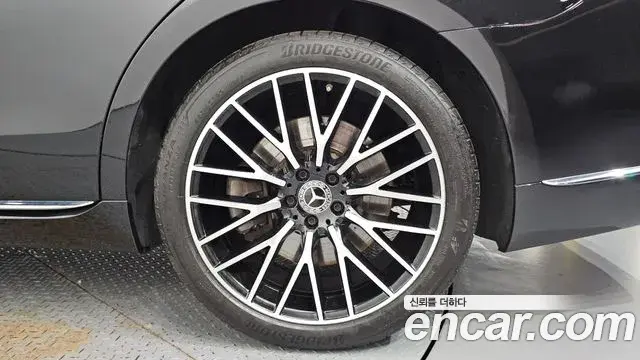 Mercedes-Benz S-Class 2022 — ფოტო 16/36