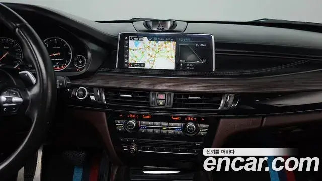 BMW X5 2018 — ფოტო 6/34
