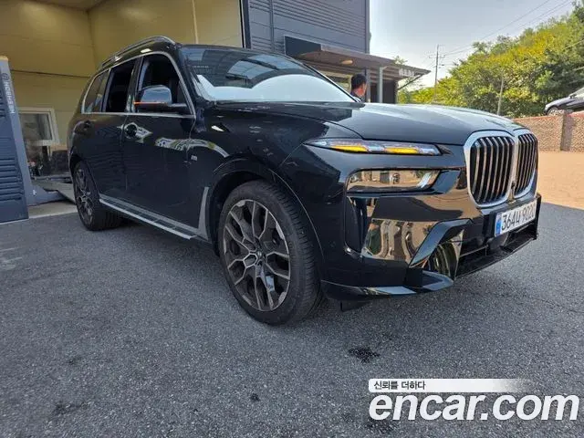 BMW X7 2026 — Photo 6/8