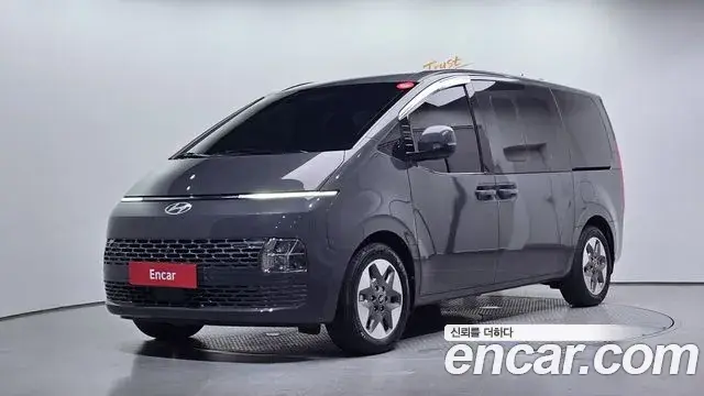 Hyundai Staria 2025 — Photo 22/30