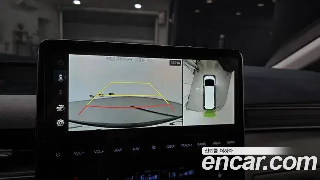 Hyundai Staria 2025 — Photo 20/30