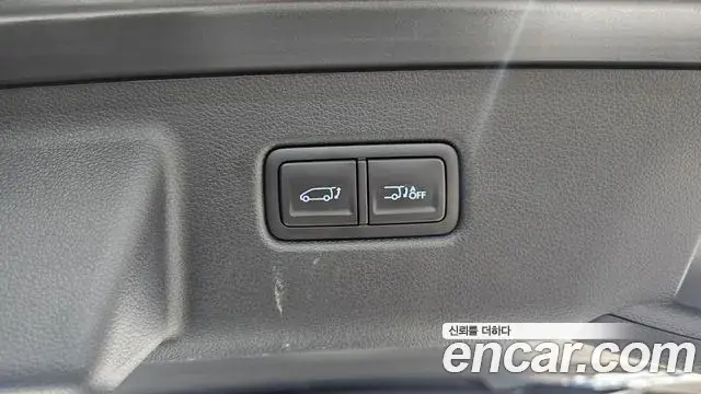 Hyundai Staria 2025 — Photo 8/30